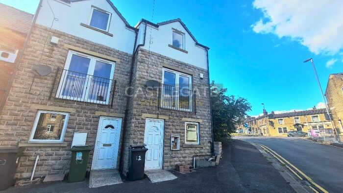 2 Bedroom Semi-Detached House To Rent In Clough Lane, Paddock, Huddersfield, HD1