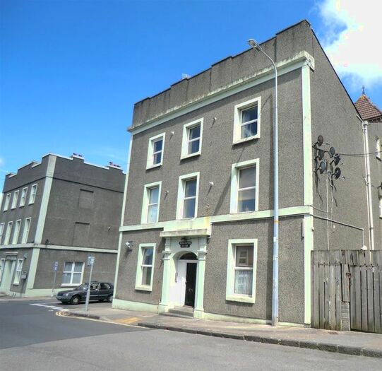 1 Bedroom Flat To Rent In Laws Street, Pembroke Dock, SA72