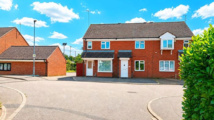 3 Bedroom End Of Terrace House For Sale In Eaglesthorpe, Peterborough, PE1