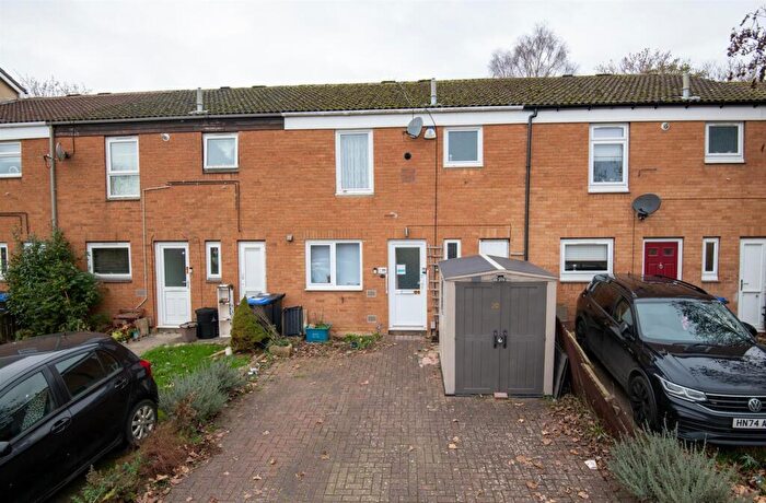 3 Bedroom Terraced House For Sale In Mushroom Field Road, Northampton, NN3
