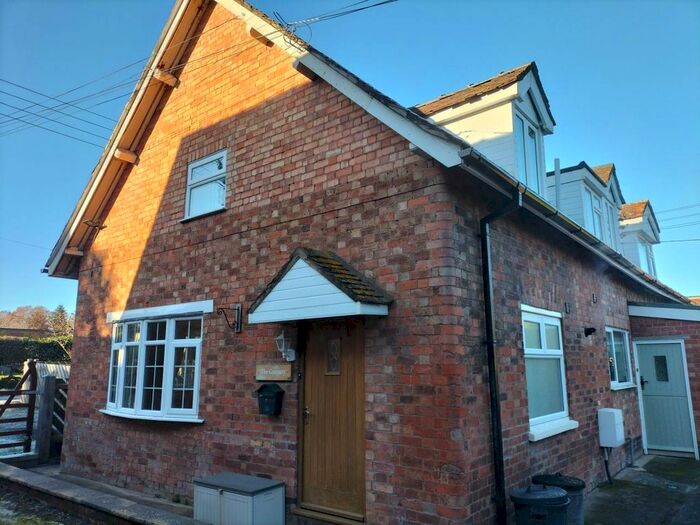 4 Bedroom Cottage To Rent In The Granary, Prime Cuts Farm, Crown East, WR2