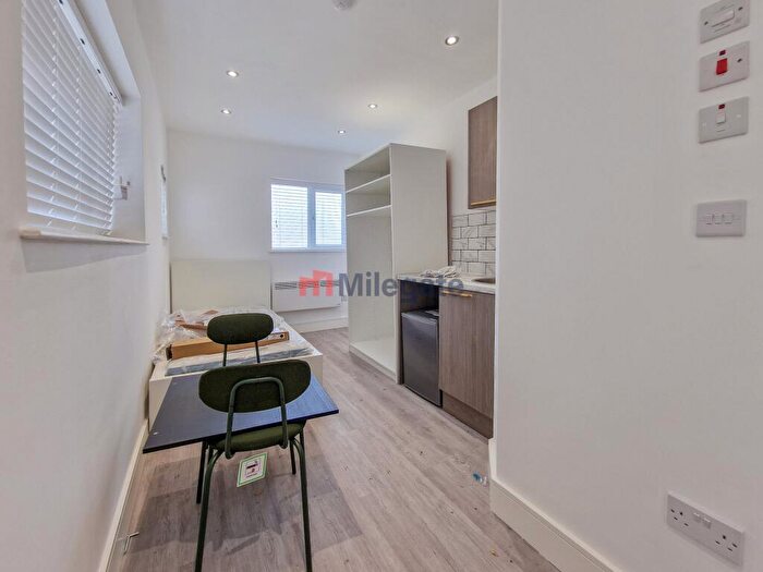 Studio To Rent In Cumberland Avenue, Southend-On-Sea, SS2