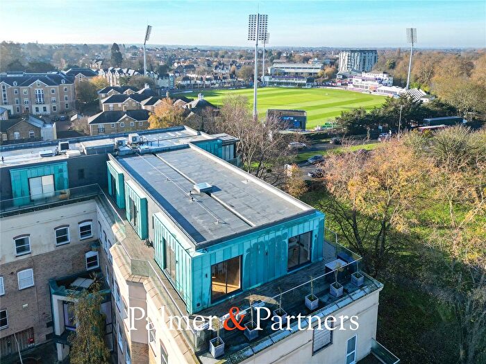 3 Bedroom Flat For Sale In New London Road, Chelmsford, Essex, CM2