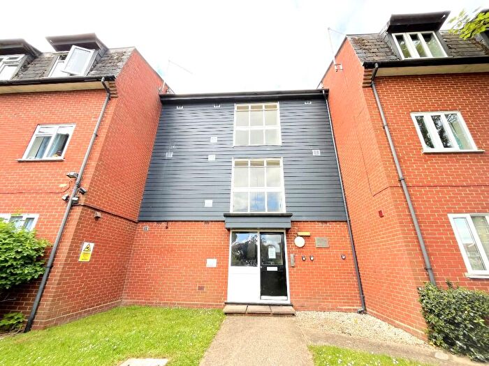 2 Bedroom Flat To Rent In Bowbank Close, SS3