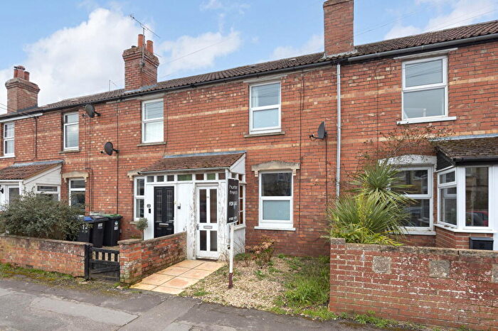 3 Bedroom Terraced House For Sale In Longcroft Road, Devizes, SN10