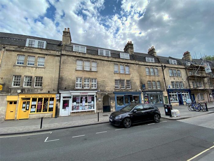 2 Bedroom Apartment To Rent In Bartletts Court, Widcombe Parade, Bath, Somerset, BA2