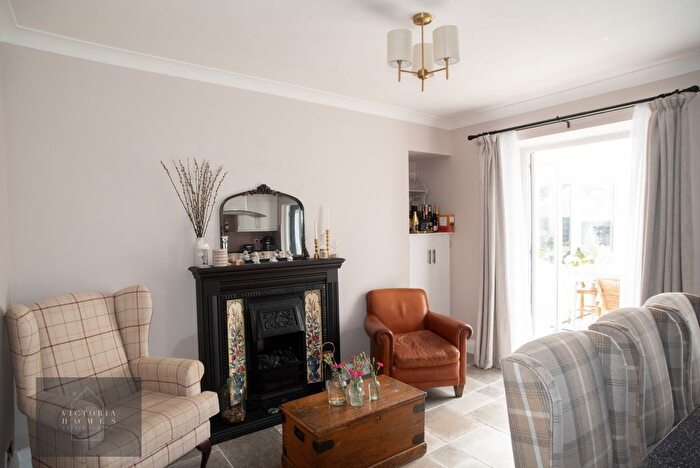 3 Bedroom Terraced House For Sale In Waungogh Terrace, Beaufort, NP23