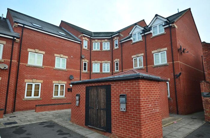 2 Bedroom Flat To Rent In Hawthorn Road, Kettering, NN15