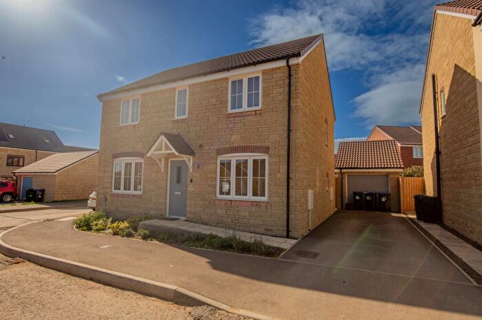 4 Bedroom Detached House For Sale In Gleiser View, Malmesbury, SN16