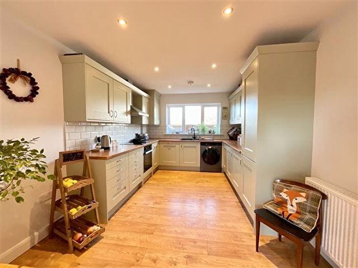 3 Bedroom Detached House For Sale In Linear View, Clowne, Chesterfield, S43