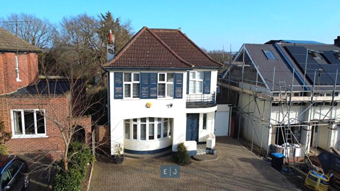6 Bedroom Detached House For Sale In Stradbroke Grove, Buckhurst Hill, IG9