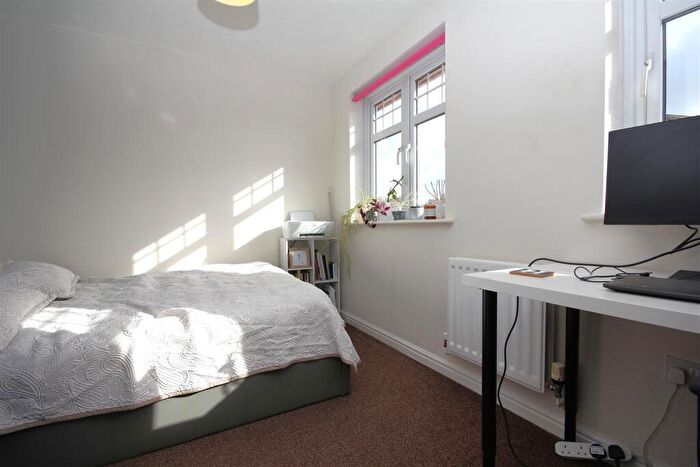 2 Bedroom Semi-Detached House For Sale In Thyme Avenue, Whiteley, PO15