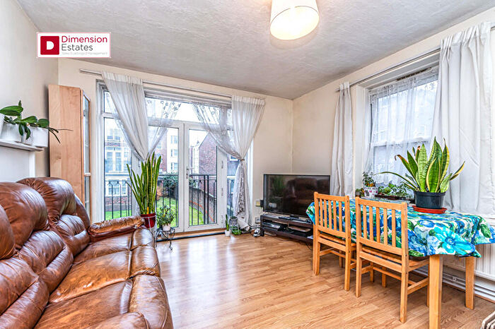 3 Bedroom Flat To Rent In Gibraltar Walk, Shoreditch, Bethnal Green, East London, E2