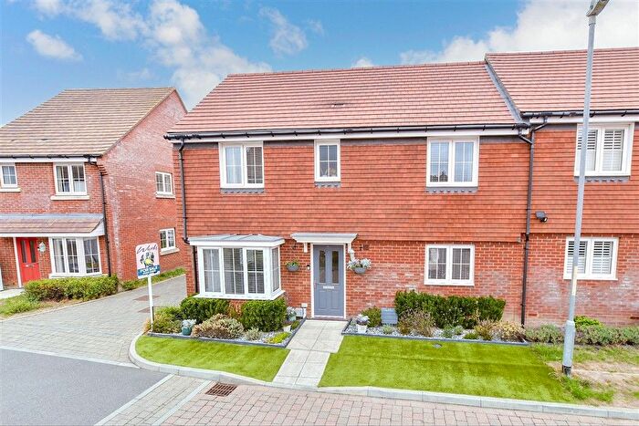 3 Bedroom Semi-Detached House For Sale In Harrier Drive, Finberry, Ashford, Kent, TN25