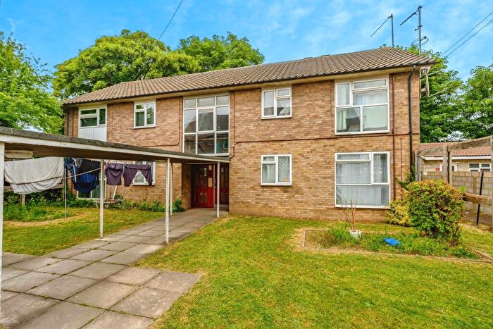 1 Bedroom Flat For Sale In Selbourne Road, Luton, Bedfordshire, LU4