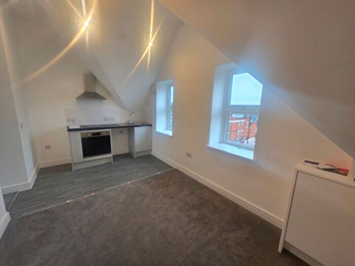 Studio To Rent In Cricklewood Broadway, London, NW2