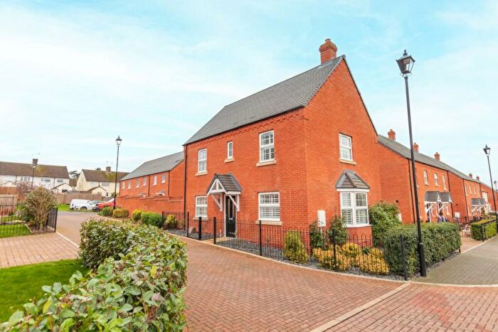 3 Bedroom Detached House For Sale In Barn View, Edlesborough, LU6