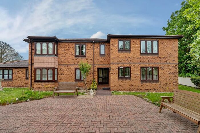 1 Bedroom Flat For Sale In Nixey Close, Slough, SL1