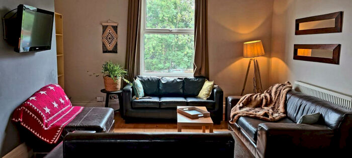 5 Bedroom House To Rent In Providence Avenue, Leeds, LS6