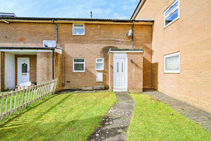 3 Bedroom Terraced House For Sale In Olympic Close, Luton, Bedfordshire, LU3