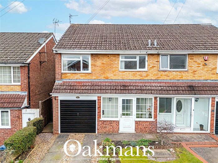 3 Bedroom Semi Detached House For Sale In The Dell, Northfield, Birmingham, West Midlands, B31