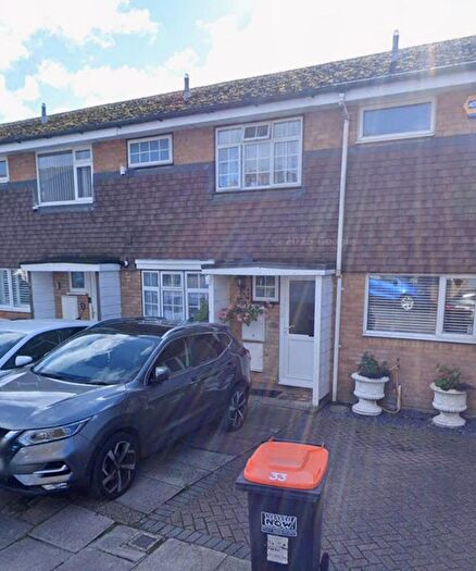 3 Bedroom Detached House To Rent In Staines Square, Dunstable, LU6