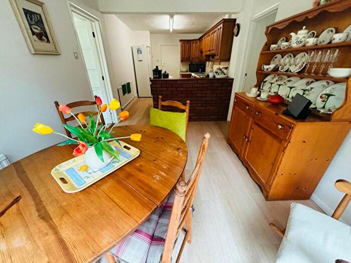 3 Bedroom Detached Bungalow For Sale In Lumbertubs Lane, Boothville, Northampton, NN3