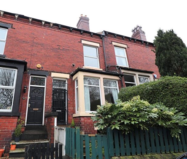 4 Bedroom Terraced House To Rent In Armley Park Road, Leeds, West Yorkshire, Uk, LS12
