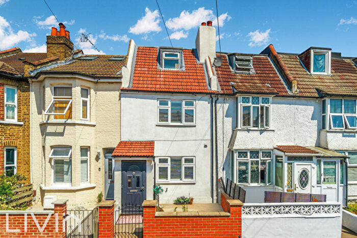 4 Bedroom Terraced House For Sale In Siddons Road, Croydon, CR0