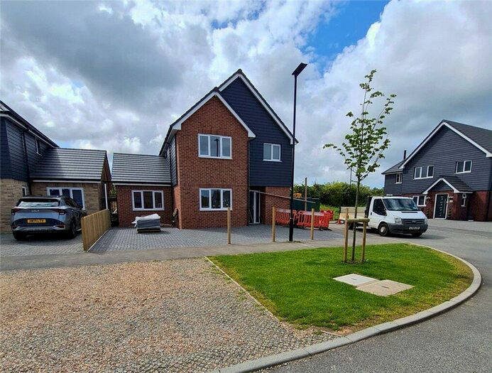 3 Bedroom Detached House For Sale In Ash Lane, Newport, PO30