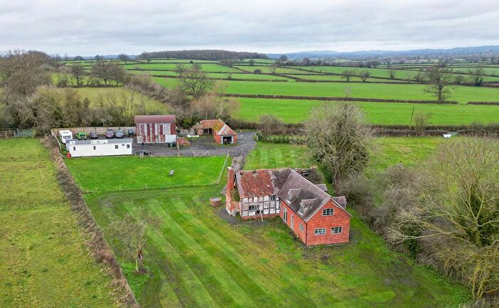 4 Bedroom Detached House For Sale In Fosters Green Cottage, Lower Bentley, Bromsgrove, B60