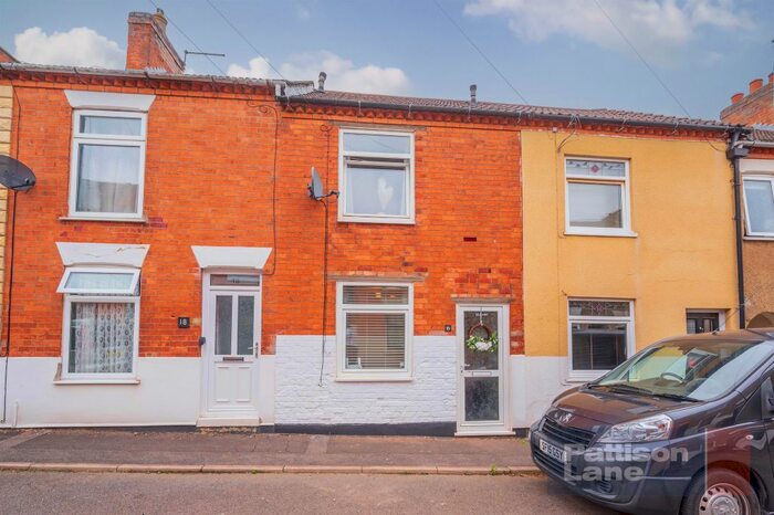 2 Bedroom Terraced House To Rent In Mansefield Close, Kettering, NN14