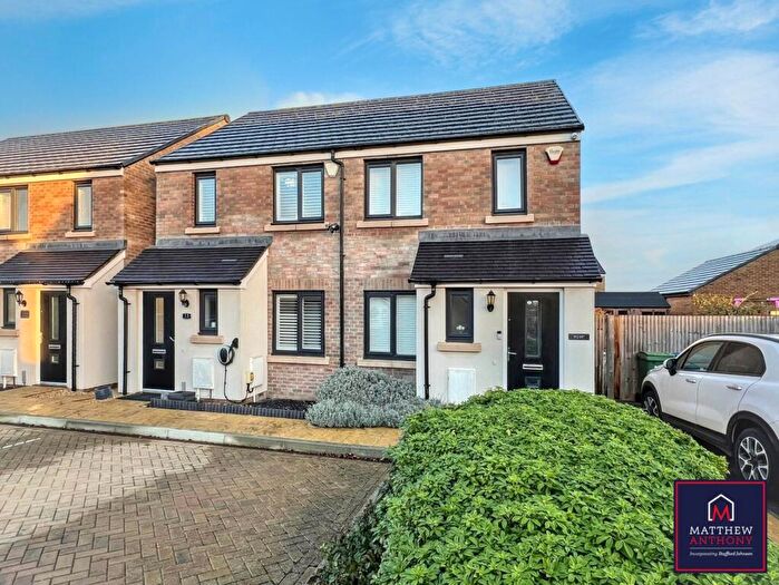 2 Bedroom Semi-Detached House To Rent In Fawcett Grove, Wick, BN17