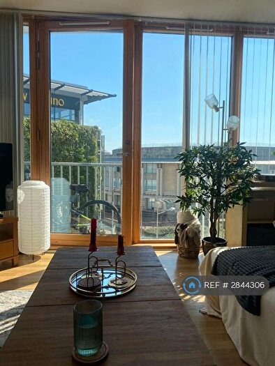 1 Bedroom Flat To Rent In Waverley House, Bristol, BS1