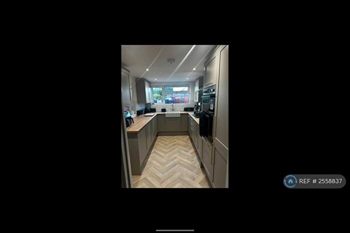 2 Bedroom Terraced House To Rent In Church Road, Exeter, EX2