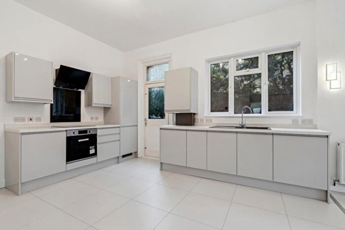 2 Bedroom Flat To Rent In Chester Road, Northwood, HA6