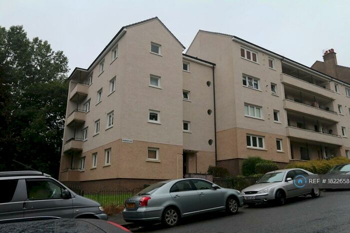 3 Bedroom Flat To Rent In Thornwood Drive, Glasgow, G11