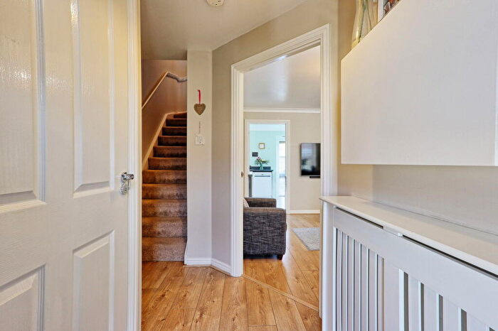 3 Bedroom End Of Terrace House For Sale In Falcon Avenue, South Ockendon, Thurrock, RM15