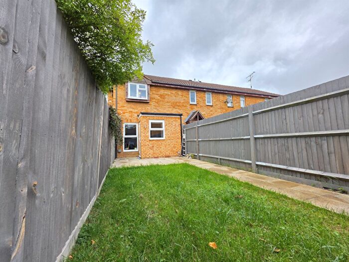 2 Bedroom Terraced House For Sale In Coppice Way, Aylesbury, HP20