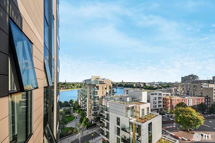2 Bedroom Apartment To Rent In Woodberry Grove London, N4