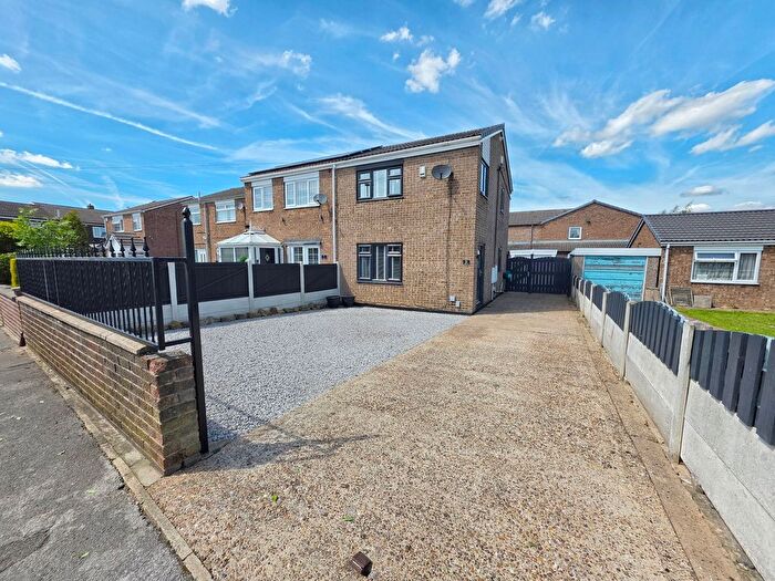 3 Bedroom Semi Detached House For Sale In Topcliffe Road, Barnsley, S71
