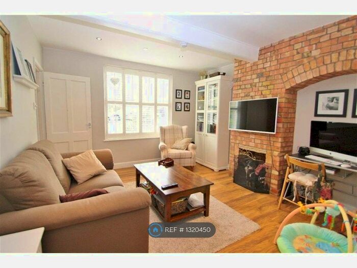 2 Bedroom End Of Terrace House To Rent In Garendon Road, Morden SM4