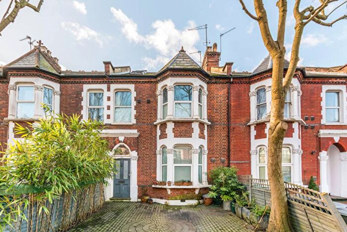 4 Bedroom Terraced House For Sale In Archway Road, Highgate, London, N6