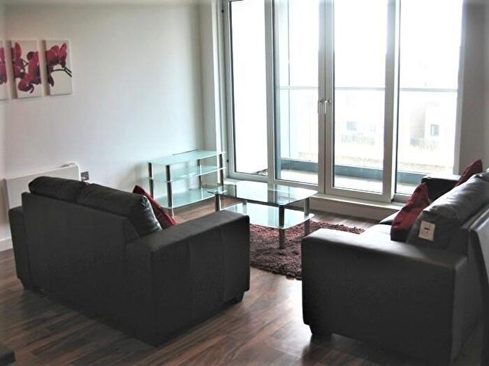 2 Bedroom Apartment To Rent In Milliners Wharf, Manchester, M4