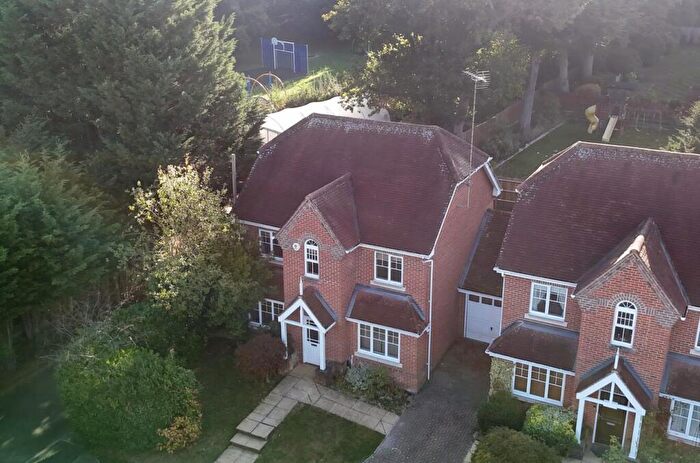4 Bedroom Detached House For Sale In Southcote Park, Camberley, GU15