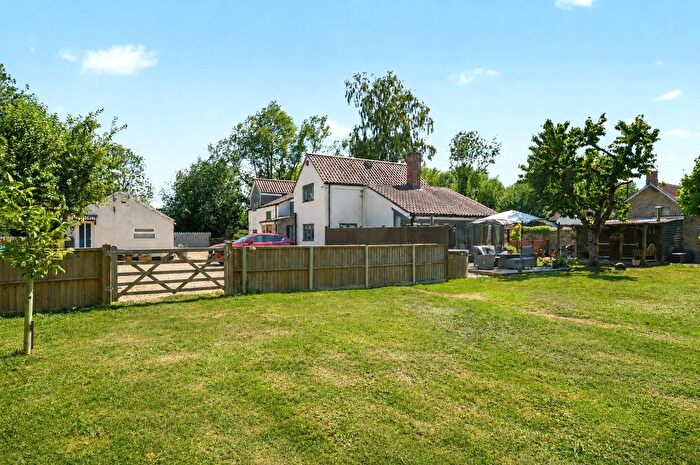 4 Bedroom Detached House For Sale In Wagg Drove, Langport, Somerset, TA10