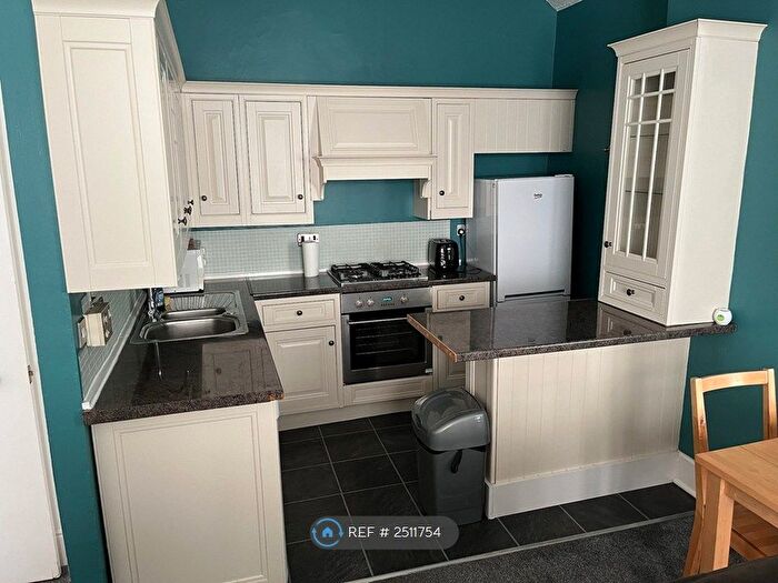 1 Bedroom Flat To Rent In Newton Street, Edinburgh, EH11