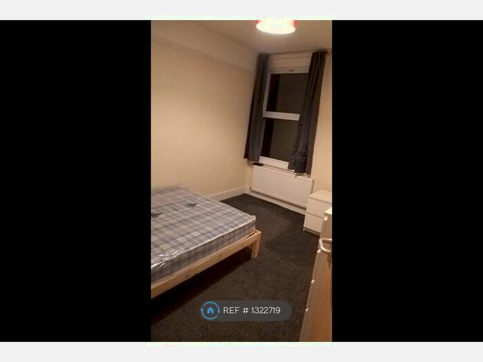 5 Bedroom Terraced House To Rent In High Town Road, Luton LU2