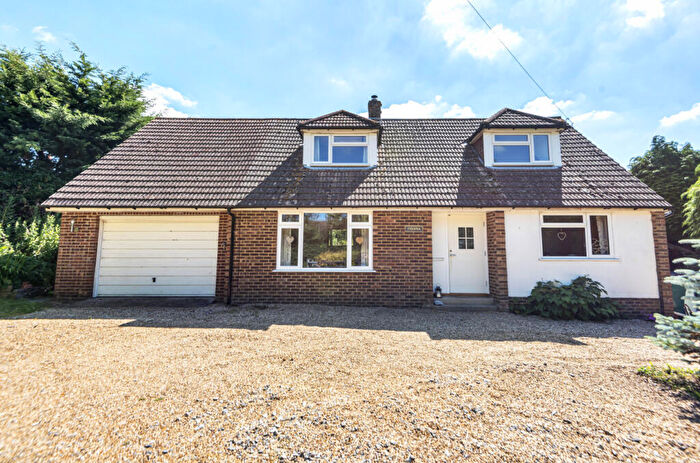 3 Bedroom Detached House For Sale In Water Lane, Bishop's Sutton, Alresford, Hampshire, SO24