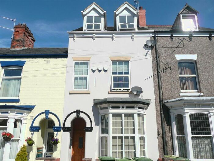 Houses for sale & to rent in DN35 8HQ, St Peters Avenue, Croft Baker